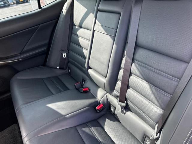 IS IS300hバージョンL サンルーフ/保証書/純正 10.3インチ メモリーナビ/プリクラッシュセーフティ/エアーシート 前席/車線逸脱防止支援システム/シート フルレザー/ドライブレコーダー 前後/ヘッドランプ LED(7枚目)