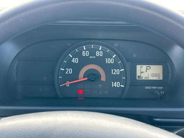 ハイゼットカーゴ スペシャル　保証書／ＥＴＣ／ＥＢＤ付ＡＢＳ／横滑り防止装置／アイドリングストップ／エアバッグ　運転席／エアバッグ　助手席／パワーステアリング／オートライト／マニュアルエアコン／取扱説明書／ユーザー買取車（9枚目）