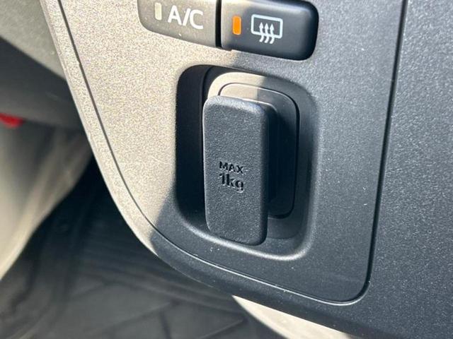 ハイゼットカーゴ スペシャル　保証書／ＥＴＣ／ＥＢＤ付ＡＢＳ／横滑り防止装置／アイドリングストップ／エアバッグ　運転席／エアバッグ　助手席／パワーステアリング／オートライト／マニュアルエアコン／取扱説明書／ユーザー買取車（32枚目）