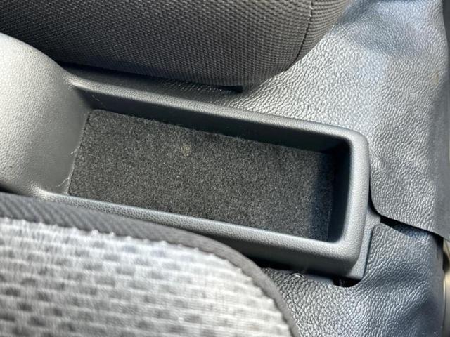 ハイゼットカーゴ スペシャル　保証書／ＥＴＣ／ＥＢＤ付ＡＢＳ／横滑り防止装置／アイドリングストップ／エアバッグ　運転席／エアバッグ　助手席／パワーステアリング／オートライト／マニュアルエアコン／取扱説明書／ユーザー買取車（34枚目）