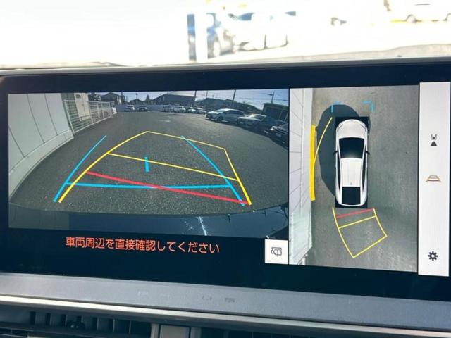 プリウス Ｚ　ガラスルーフ／保証書／ディスプレイオーディオ＋ナビ１２．３インチ／デジタルインナーミラー／トヨタセーフティセンス／シートヒーター　前席／パノラミックビューモニター／車線逸脱防止支援システム　電動シート（11枚目）
