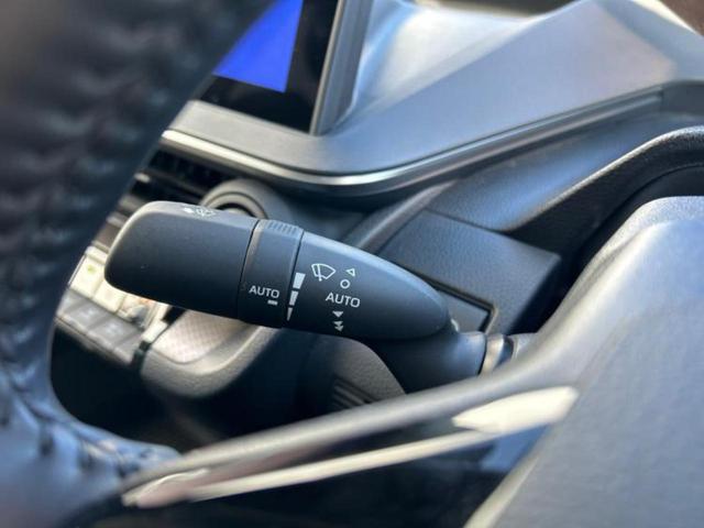 プリウス Ｚ　ガラスルーフ／保証書／ディスプレイオーディオ＋ナビ１２．３インチ／デジタルインナーミラー／トヨタセーフティセンス／シートヒーター　前席／パノラミックビューモニター／車線逸脱防止支援システム　電動シート（15枚目）