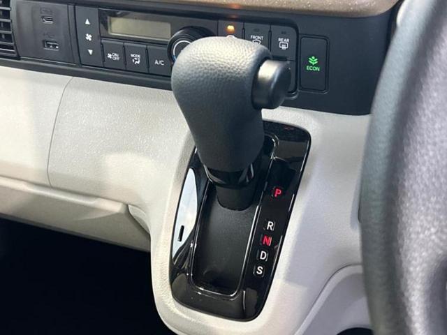 Ｎ－ＢＯＸ ヒョウジュン　純正　８インチ　ナビ／ホンダセンシング／電動スライドドア／シートヒーター　前席／車線逸脱防止支援システム／ヘッドランプ　ＬＥＤ／ＵＳＢジャック／Ｂｌｕｅｔｏｏｔｈ接続／ＥＢＤ付ＡＢＳ　バックカメラ（18枚目）