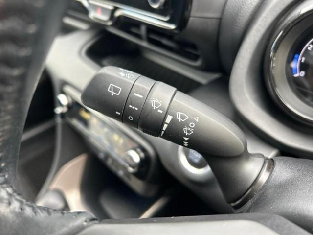 ヤリス Z 保証書/ディスプレイオーディオ+ナビ8インチ/トヨタセーフティセンス/シートヒーター 前席/車線逸脱防止支援システム/ドライブレコーダー 前後/ヘッドランプ LED/USBジャック バックカメラ(16枚目)