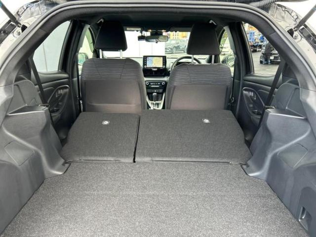 ヤリス Z 保証書/ディスプレイオーディオ+ナビ8インチ/トヨタセーフティセンス/シートヒーター 前席/車線逸脱防止支援システム/ドライブレコーダー 前後/ヘッドランプ LED/USBジャック バックカメラ(19枚目)