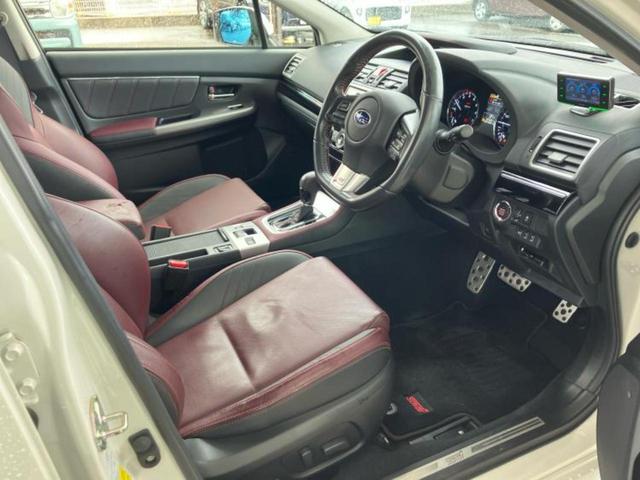 レヴォーグ ４ＷＤ１．６ＳＴＩスポーツアイサイト　ＳＴＩエアロ／社外　メモリーナビ／アイサイト／シートヒーター　前席／車線逸脱防止支援システム／シート　フルレザー／ヘッドランプ　ＬＥＤ／ＵＳＢジャック／Ｂｌｕｅｔｏｏｔｈ接続／ＥＴＣ　革シート　ターボ（4枚目）