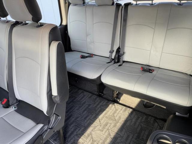 ハイエースワゴン 4WD GL 新品タイヤ/保証書/社外 8インチ SDナビ/フリップダウンモニター 社外 12.8インチ/トヨタセーフティセンス/電動スライドドア/車線逸脱防止支援システム/ドライブレコーダー 前後 バックカメラ(7枚目)