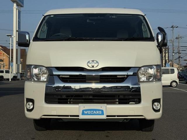 ハイエースワゴン 4WD GL 新品タイヤ/保証書/社外 8インチ SDナビ/フリップダウンモニター 社外 12.8インチ/トヨタセーフティセンス/電動スライドドア/車線逸脱防止支援システム/ドライブレコーダー 前後 バックカメラ(10枚目)