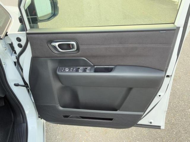 ステップワゴン ｅＨＥＶスパーダプレミアムライン　新品タイヤ／保証書／純正　１１インチ　メモリーナビ／フリップダウンモニター　純正　１５．６インチ／アドバンスドルームミラー／ホンダセンシング／両側電動スライドドア／シートヒーター　全席　バックカメラ（22枚目）