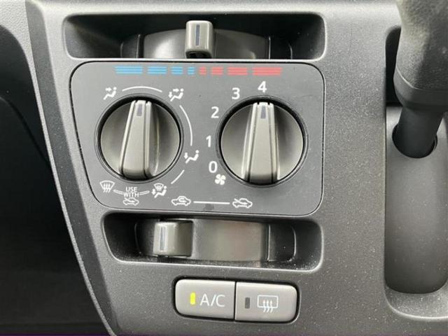 ミライース Ｌ　保証書／ＥＢＤ付ＡＢＳ／横滑り防止装置／アイドリングストップ／エアバッグ　運転席／エアバッグ　助手席／パワーウインドウ／キーレスエントリー／パワーステアリング／オートライト／マニュアルエアコン（9枚目）