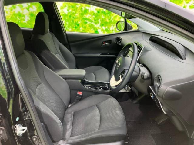 プリウス Ｓセーフティプラス　新品タイヤ／保証書／純正　ＳＤナビ／トヨタセーフティセンス／車線逸脱防止支援システム／パーキングアシスト　自動操舵／ドライブレコーダー　純正／ヘッドランプ　ＬＥＤ／Ｂｌｕｅｔｏｏｔｈ接続　禁煙車（4枚目）