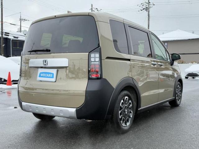 フリード クロスター　保証書／純正　８インチ　ナビ／ホンダセンシング／両側電動スライドドア／シートヒーター　前席／車線逸脱防止支援システム／登録済未使用車／ヘッドランプ　ＬＥＤ／Ｂｌｕｅｔｏｏｔｈ接続／ＥＢＤ付ＡＢＳ（3枚目）