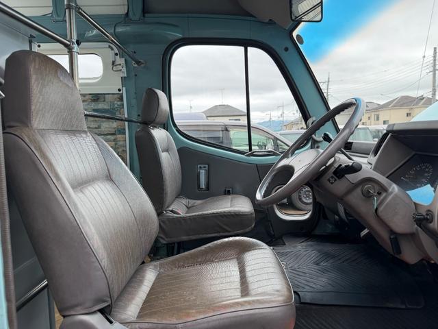 アトラスロコ キッチンカー仕様　８ナンバー加工車登録　ステンＷシンク　給水電動ポンプ　給排水タンク　換気扇　１２０ｃｍＬＥＤライト２灯　１００Ｖコンセント　ステン棚　スチールメッシュ棚　外部１００Ｖ入電防水ＢＯＸ　室内ウオークスルー（40枚目）