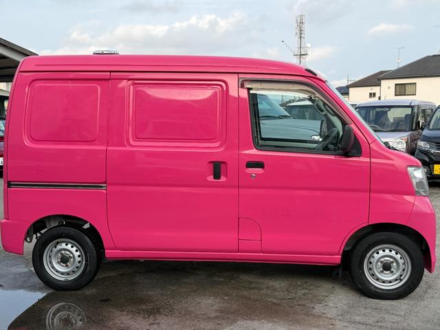 ハイゼットカーゴ キッチンカー仕様４ＷＤ２シーターブラインド　４ＷＤキッチンカー仕様　Ｗシンク　給排水タンク　電動給水ポンプ　換気扇　パッションピンク　バッテリーカットスイッチ（11枚目）