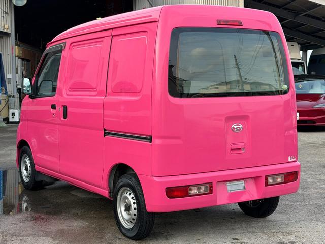 ハイゼットカーゴ キッチンカー仕様４ＷＤ２シーターブラインド　４ＷＤキッチンカー仕様　Ｗシンク　給排水タンク　電動給水ポンプ　換気扇　パッションピンク　バッテリーカットスイッチ（12枚目）