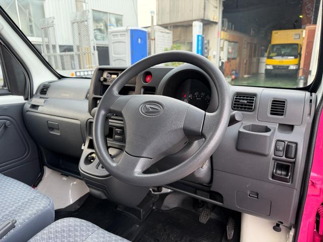 ハイゼットカーゴ キッチンカー仕様４ＷＤ２シーターブラインド　４ＷＤキッチンカー仕様　Ｗシンク　給排水タンク　電動給水ポンプ　換気扇　パッションピンク　バッテリーカットスイッチ（41枚目）