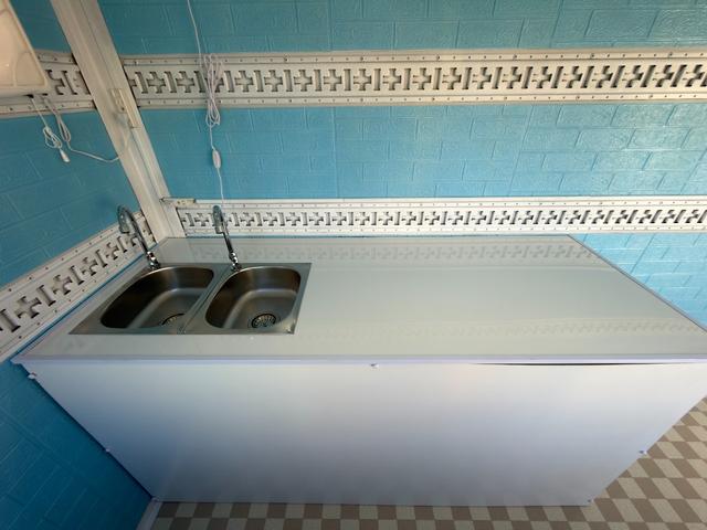 ダイナトラック キッチンカー　キッチンカー仕様　Ｗ２６００ＸＨ９７０アルミサッシ窓　Ｗシンク内新品２００ＬＸ２給排水タンク　新品電動給水ポンプ　レール式ＬＥＤスポット　新品換気扇カバー付属　新品フロアー張替施工リフォーム後未使用（28枚目）