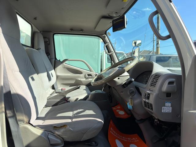 ダイナトラック キッチンカー　キッチンカー仕様　Ｗ２６００ＸＨ９７０アルミサッシ窓　Ｗシンク内新品２００ＬＸ２給排水タンク　新品電動給水ポンプ　レール式ＬＥＤスポット　新品換気扇カバー付属　新品フロアー張替施工リフォーム後未使用（53枚目）