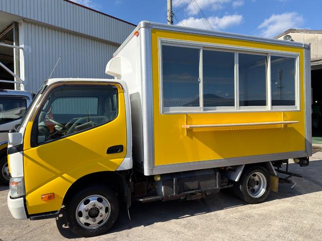 ダイナトラック キッチンカー　キッチンカー仕様　Ｗ２６００ＸＨ９７０アルミサッシ窓　Ｗシンク内新品２００ＬＸ２給排水タンク　新品電動給水ポンプ　レール式ＬＥＤスポット　新品換気扇カバー付属　新品フロアー張替施工リフォーム後未使用（71枚目）