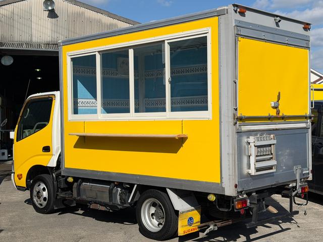 ダイナトラック キッチンカー　キッチンカー仕様　Ｗ２６００ＸＨ９７０アルミサッシ窓　Ｗシンク内新品２００ＬＸ２給排水タンク　新品電動給水ポンプ　レール式ＬＥＤスポット　新品換気扇カバー付属　新品フロアー張替施工リフォーム後未使用（73枚目）