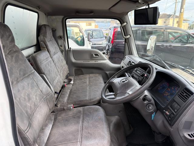 タイタンダッシュ キッチンカー W2600XH970アルミサッシ窓 Wシンク内新品200L給排水タンク新品電動給水ポンプ レール式LEDスポットライト 新品換気扇防水カバー付 新品フロアー張替え施工ロックブラック壁リフォーム後未使用(46枚目)