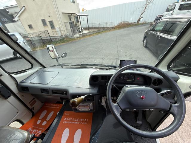 ダイナアーバンサポーター 　４ＷＤ　３．０Ｌディーゼル　５名乗車　８ナンバー　キャンピングカーベース　キッチンカーベース　トランポベース　ウオークスルー　ＮＯＸ／ＰＭ規制適合　リアヒーター装備　作業台兼用ベッド折り畳み式（29枚目）