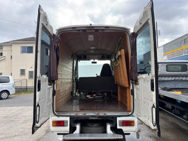 ダイナアーバンサポーター 　４ＷＤ　３．０Ｌディーゼル　５名乗車　８ナンバー　キャンピングカーベース　キッチンカーベース　トランポベース　ウオークスルー　ＮＯＸ／ＰＭ規制適合　リアヒーター装備　作業台兼用ベッド折り畳み式（47枚目）