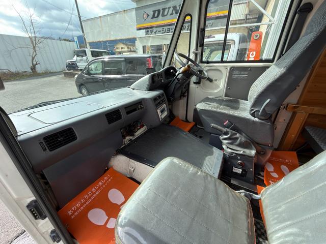 ダイナアーバンサポーター 　４ＷＤ　３．０Ｌディーゼル　５名乗車　８ナンバー　キャンピングカーベース　キッチンカーベース　トランポベース　ウオークスルー　ＮＯＸ／ＰＭ規制適合　リアヒーター装備　作業台兼用ベッド折り畳み式（56枚目）