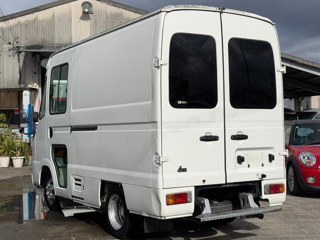 ダイナアーバンサポーター 　４ＷＤ　３．０Ｌディーゼル　５名乗車　８ナンバー　キャンピングカーベース　キッチンカーベース　トランポベース　ウオークスルー　ＮＯＸ／ＰＭ規制適合　リアヒーター装備　作業台兼用ベッド折り畳み式（63枚目）