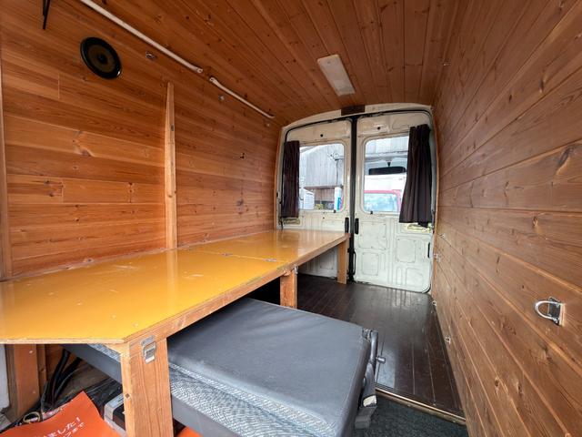 ダイナアーバンサポーター 　４ＷＤ　３．０Ｌディーゼル　５名乗車　８ナンバー　キャンピングカーベース　キッチンカーベース　トランポベース　ウオークスルー　ＮＯＸ／ＰＭ規制適合　リアヒーター装備　作業台兼用ベッド折り畳み式（68枚目）