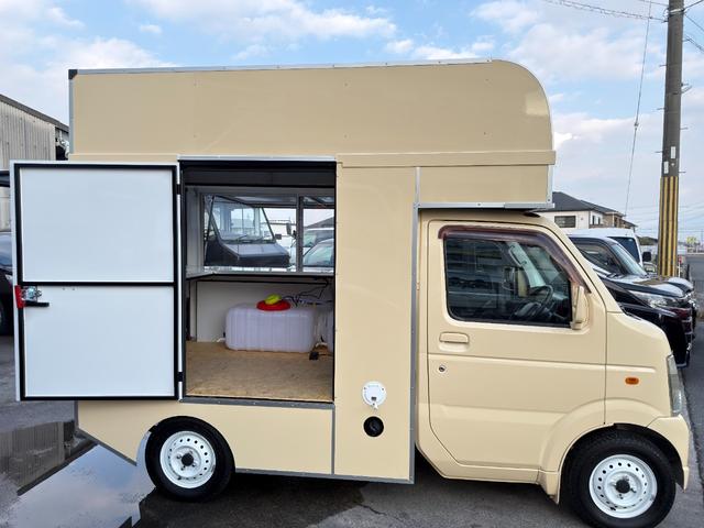 キャリイトラック キッチンカー 8ナンバー加工車 Wポップアップ アルミサッシ窓(網戸付属) 新品Wシンク 新品給排水タンク80LX2 L型カウンター LED照明 換気扇 コンセント4ヶ所 消火器 ブレーカー バックミラーモニター(68枚目)