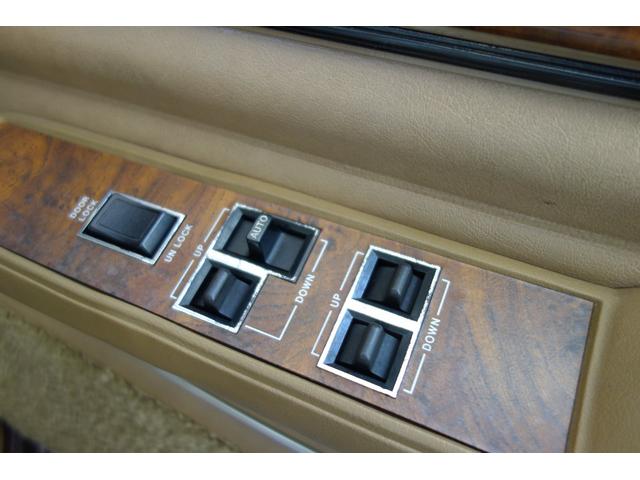 トヨタ クラウン ロイヤルサルーン volkメッシュ16inaw 4輪ディスクブレーキ オーバードライブ付き4速オートマチック カースピリッツ 中古車なら グーネット中古車