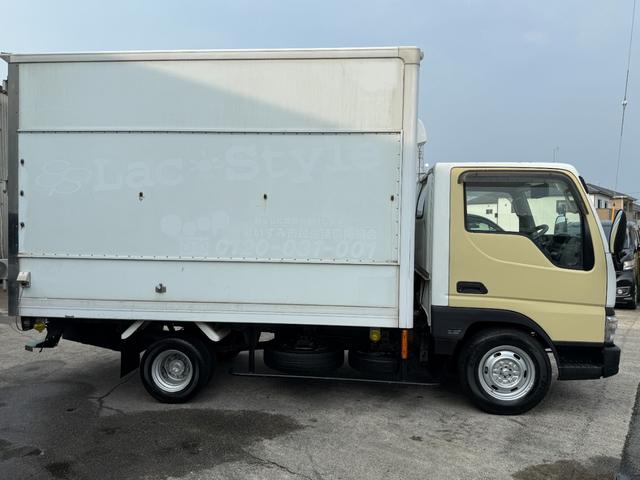 タイタンダッシュ 　キッチンカー仕様　Ｗシンク台内新品１２０ＬＸ２給排水タンク電動給水ポンプＷ２６０ＸＨ９７０窓４枚建レール式ＬＥＤスポット新品換気扇防水カバー付フロアー新品張替え施工済　３Ｄロックブラック／ホワイト仕様（10枚目）