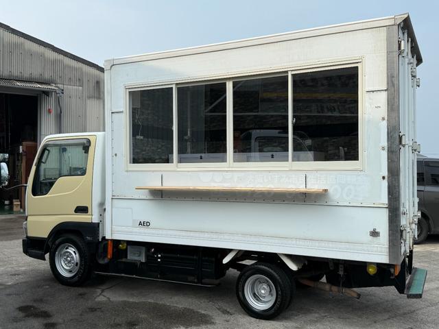 タイタンダッシュ 　キッチンカー仕様　Ｗシンク台内新品１２０ＬＸ２給排水タンク電動給水ポンプＷ２６０ＸＨ９７０窓４枚建レール式ＬＥＤスポット新品換気扇防水カバー付フロアー新品張替え施工済　３Ｄロックブラック／ホワイト仕様（13枚目）