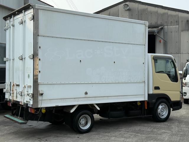タイタンダッシュ 　キッチンカー仕様　Ｗシンク台内新品１２０ＬＸ２給排水タンク電動給水ポンプＷ２６０ＸＨ９７０窓４枚建レール式ＬＥＤスポット新品換気扇防水カバー付フロアー新品張替え施工済　３Ｄロックブラック／ホワイト仕様（17枚目）