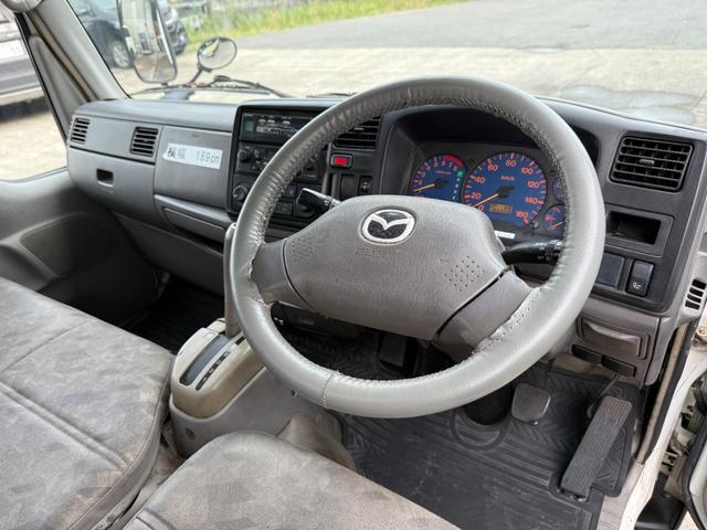 タイタンダッシュ 　キッチンカー仕様　Ｗシンク台内新品１２０ＬＸ２給排水タンク電動給水ポンプＷ２６０ＸＨ９７０窓４枚建レール式ＬＥＤスポット新品換気扇防水カバー付フロアー新品張替え施工済　３Ｄロックブラック／ホワイト仕様（49枚目）