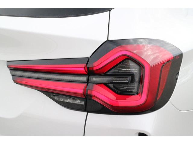 Mスポーツ 弊社下取り車両/ワンオーナー/禁煙車/パノラマ/黒革/20AW/ステアリングヒーター/HUD/ハーマンK/シートヒーター/プライバシーガラス/ジェスチャー/Pアシストプラス/ウッドトリム/前後ドラレコ(27枚目)