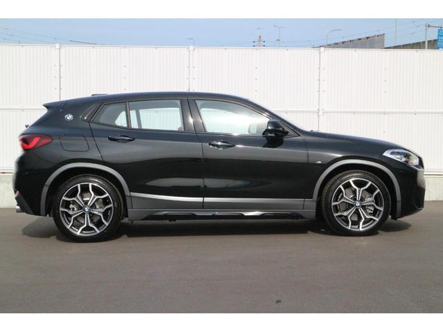 xDrive 20d MスポーツX /弊社デモカー/禁煙車/電動ゲート/シートヒーター/ACC/電動シート/コンフォートA/アンビエントライト/LED/タッチパネルナビ/携帯ワイヤレス充電/リアカメラ/前後PDC(14枚目)