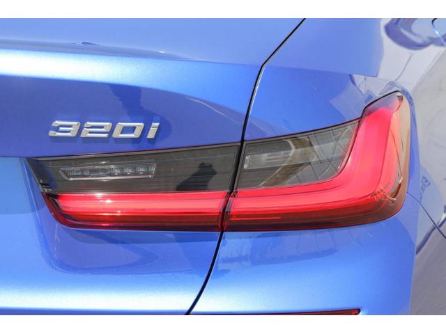 ３２０ｉ　Ｍスポーツ　弊社下取り車両　ワンオーナー　禁煙車　黒革　ＨＵＤ　ジェスチャー　シートヒーター　携帯ワイヤレス充電　レーザーライト　ナビタッチパネル　電動シート　アンビエントライト　Ｗエアコン　電動トランク(15枚目)