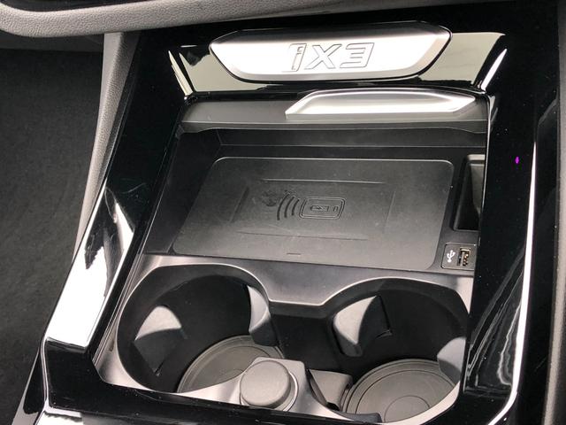ｉＸ３ Ｍスポーツ　認定中古車　ＨＵＤ　パノラマ　Ｈ／Ｋ　ステアリングＨ　弊社下取り車　禁煙車　ワイヤレスＣ　２０インチＡＷ　電動シートＨ　プライバシーＧ　電動トランク　エクステリアＰ　ジェスチャーＣ　アダプティブサス（67枚目）
