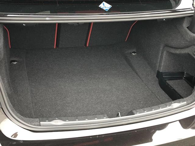 ３シリーズ ３２０ｉ　スタイルマイスター　限定１４０台　特別カラー　赤革　液晶メーター　１９ＡＷ　レーンチェンジ　Ｗ　電動シートヒーター　ＡＣＣ　ウッドパネル　ＣＤスロット　リアフィルム　コンフォートＡ　弊社下取り車　ワンオーナー　禁煙車（16枚目）