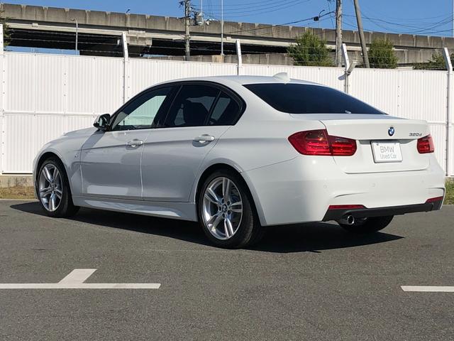 3シリーズ 320d Mスポーツ 黒革 クルコン 電動シートH パドルS アルミP リアフィルム リアPDC バックカメラ 追突警告 CDスロット コンフォートA 18インチAW 弊社下取り車 禁煙車(8枚目)