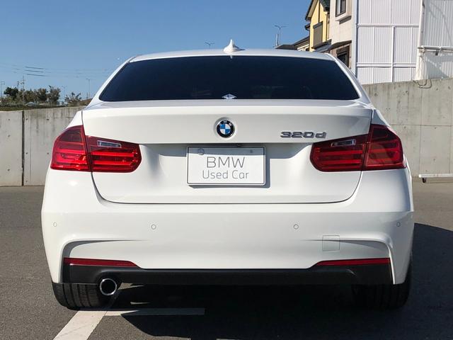 3シリーズ 320d Mスポーツ 黒革 クルコン 電動シートH パドルS アルミP リアフィルム リアPDC バックカメラ 追突警告 CDスロット コンフォートA 18インチAW 弊社下取り車 禁煙車(9枚目)