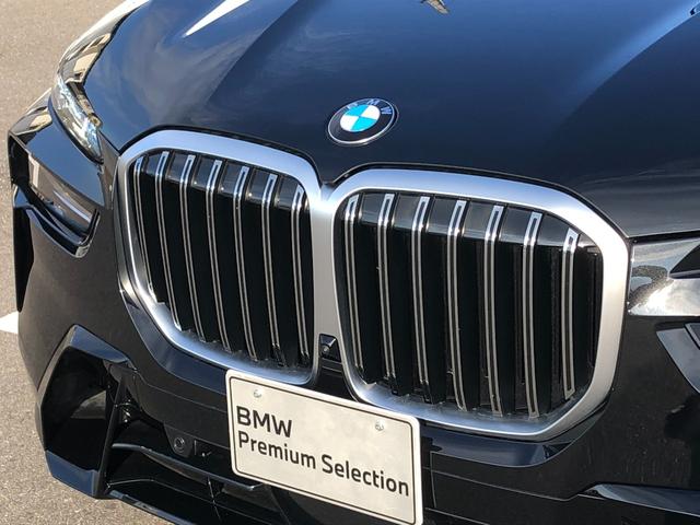 Ｘ７ ｘＤｒｉｖｅ　４０ｄ　Ｍスポーツ　２年保証付　スカイラウンジ　黒革　ＨＵＤ　エアサス　Ｈ／Ｋ　カーブドＤ　ウッドＰ　電動シートＨ前後　ＡＣＣ　Ｈ＆Ｃホルダー　Ｖシート　ソフトクローズ　２２ＡＷ　弊社デモカー　禁煙車　認定中古車（23枚目）