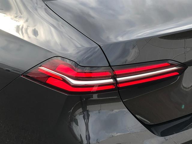 5シリーズ 523i エクスクルーシブ 2年保証付 プラスPKG ドライビングPKG 19AW HUD 黒合革 ウッドP 電動トランク 電動シートH前後 全周囲 地デジ ドラレコ前後 弊社下取り車 ワンオーナー 禁煙車 認定中古車(15枚目)