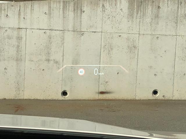 ｉＸ ｘＤｒｉｖｅ　５０　２年保証付　テクノロジーＰＫＧ　スカイラウンジ　Ｂ＆Ｗ　黒革　レーザーライト　ＨＵＤ　エアサス　Ｖシート　ステアリングＨ　マッサージＳ　ドラレコ２１ＡＷ　弊社下取り車　ワンオーナー禁煙車　認定中古車（14枚目）