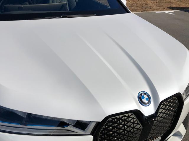 ｉＸ ｘＤｒｉｖｅ　５０　２年保証付　テクノロジーＰＫＧ　スカイラウンジ　Ｂ＆Ｗ　黒革　レーザーライト　ＨＵＤ　エアサス　Ｖシート　ステアリングＨ　マッサージＳ　ドラレコ２１ＡＷ　弊社下取り車　ワンオーナー禁煙車　認定中古車（20枚目）
