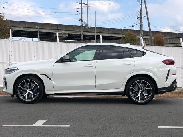 X6 M50i 2年保証付 Mブレーキ H/K 茶革 HUD 全周囲 Vシート ドラレコ前後 ステアリングH 地デジ H&Cホルダー ACC コンフォートP 21AW 弊社下取り車 ワンオーナー 禁煙車認定中古車(6枚目)