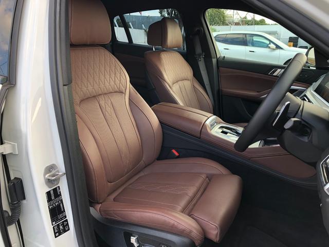X6 M50i 2年保証付 Mブレーキ H/K 茶革 HUD 全周囲 Vシート ドラレコ前後 ステアリングH 地デジ H&Cホルダー ACC コンフォートP 21AW 弊社下取り車 ワンオーナー 禁煙車認定中古車(12枚目)