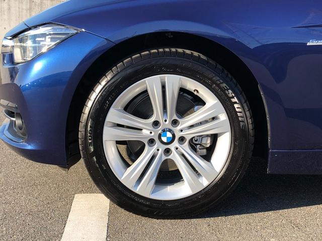 ３シリーズ ３１８ｉスポーツ　クルコン　レーン警告　電動シート　ＬＥＤ　　タッチナビ　追突警告　ブラックパネル　アンビエント　バックカメラ　前後ＰＤＣ　１７ＡＷ　弊社下取り車　ワンオーナー　禁煙車（10枚目）